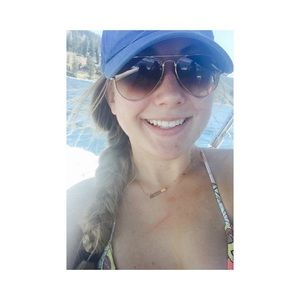 Meet your Posher, Isabelle